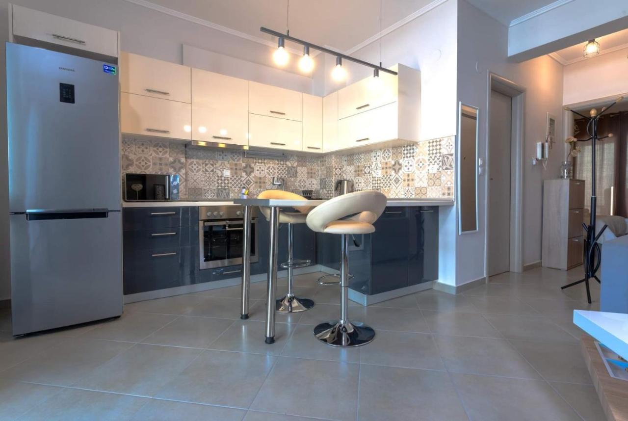 Beautiful & Modern Apartment In Thessaloniki Exterior photo